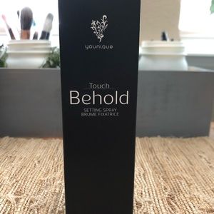 Younique Setting Spray